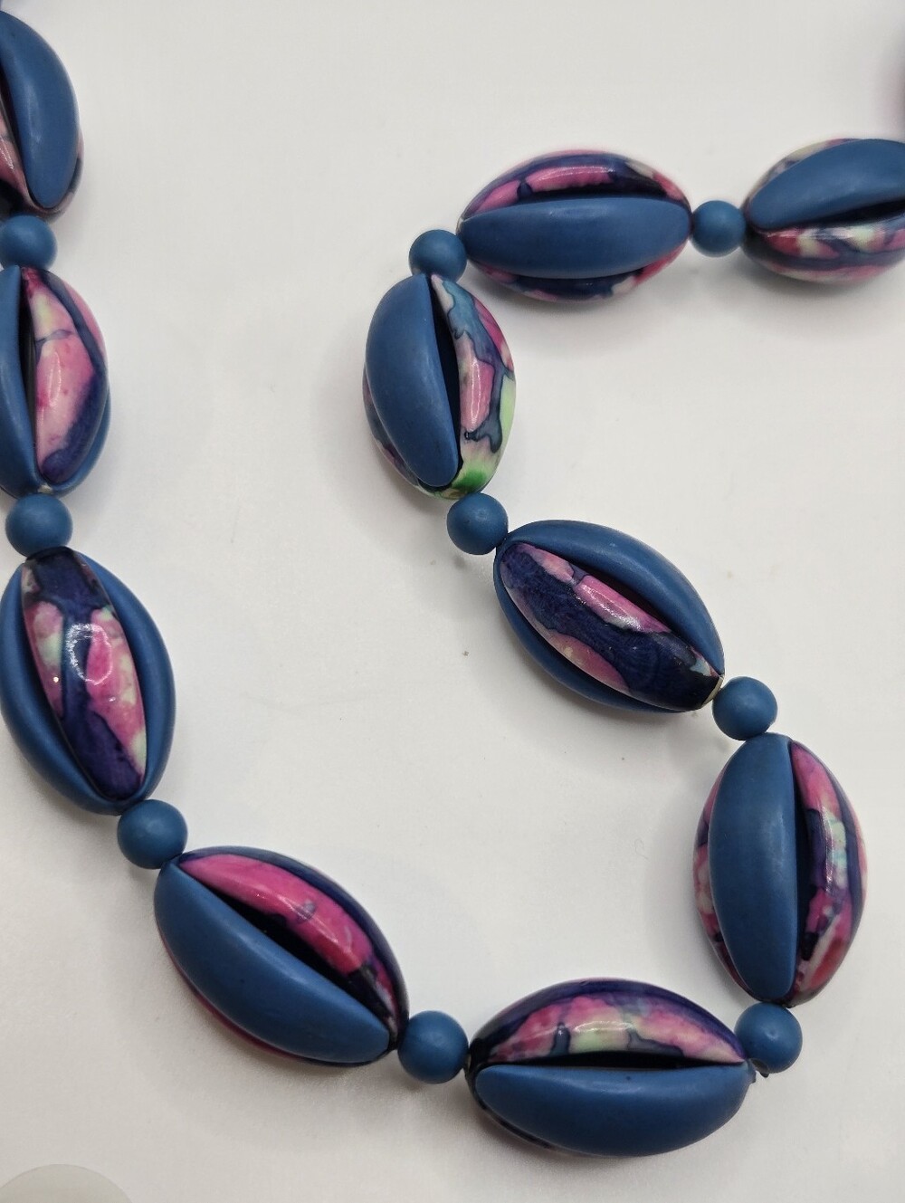 Chunky Blue Pink Purple Bead Balloon Twist Necklace 80s 90s Maximalist Colorful